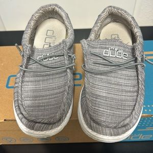 Hey dude youth shoes